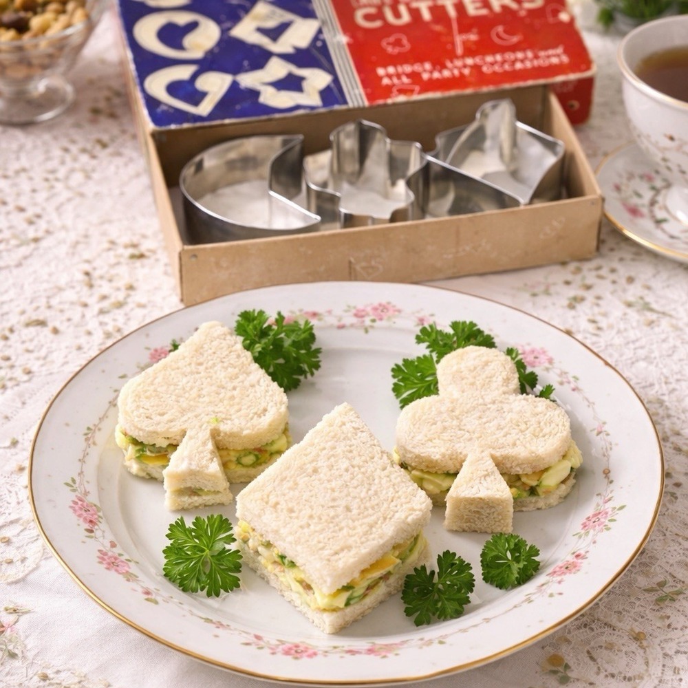 Vintage Bridge Card‎ Suit Metal Sandwich Cutters Set w Box Incomplete